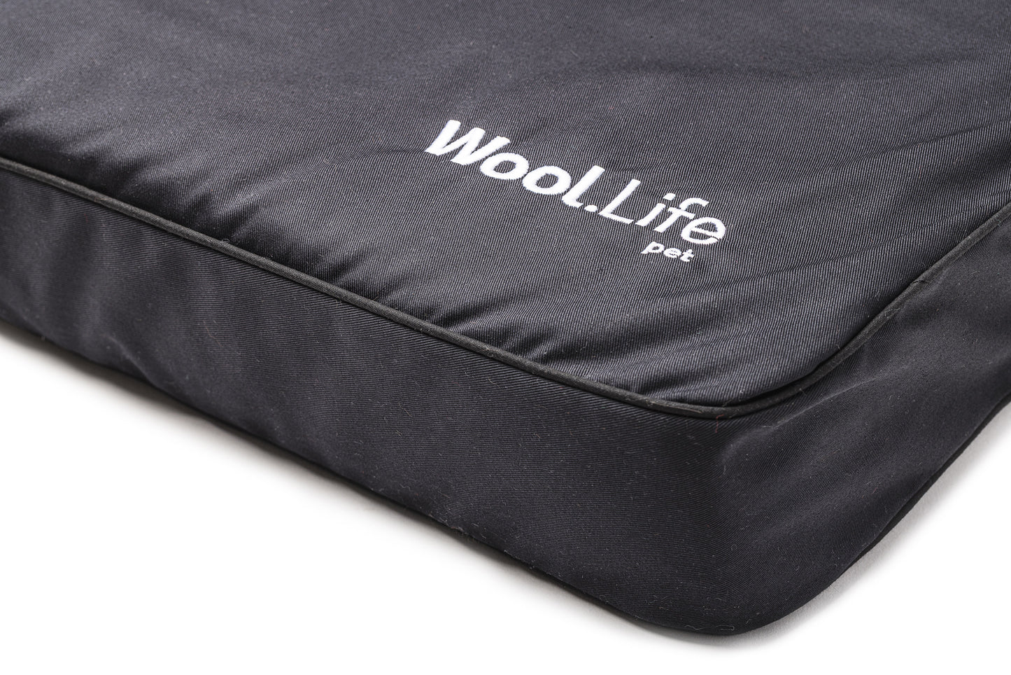 Structured support, stylish looks, and easy-care comfort. Built to last and made for stretchers, sprawlers, and snoozers.  Available in multiple size