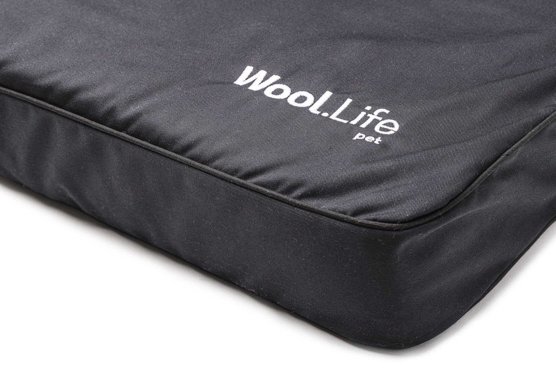 Structured support, stylish looks, and easy-care comfort. Built to last and made for stretchers, sprawlers, and snoozers.  Available in multiple size